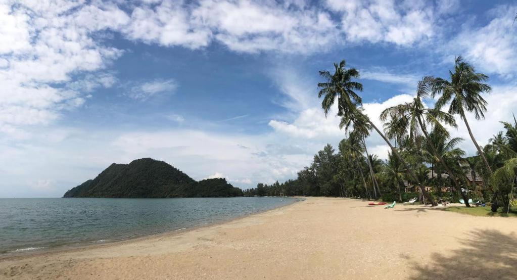 OYO 1143 Phet Luran Thai Resort Kohchang Koh Chang Bagian luar foto