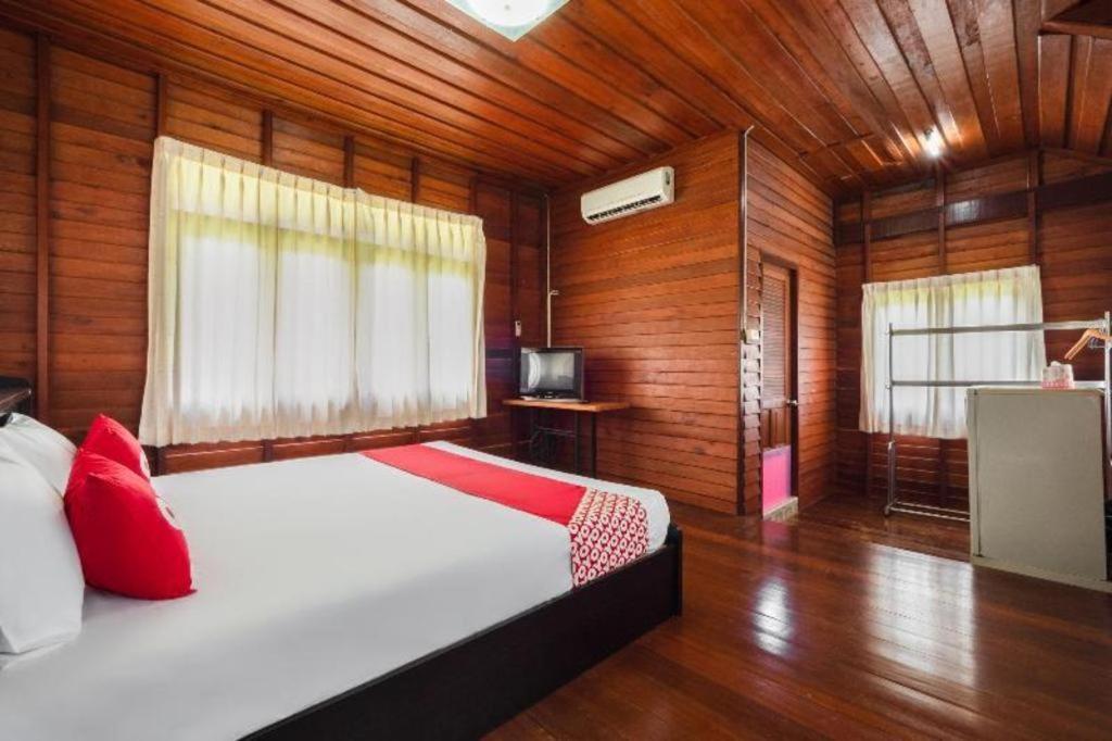 OYO 1143 Phet Luran Thai Resort Kohchang Koh Chang Bagian luar foto