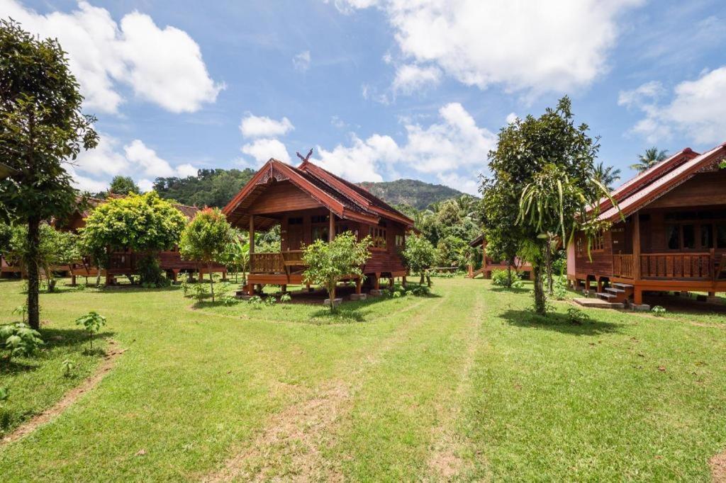 OYO 1143 Phet Luran Thai Resort Kohchang Koh Chang Bagian luar foto